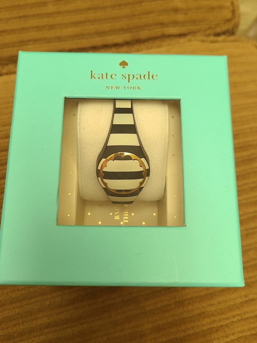 Kate Spade Striped Gold Accent Step Counter- Black & White